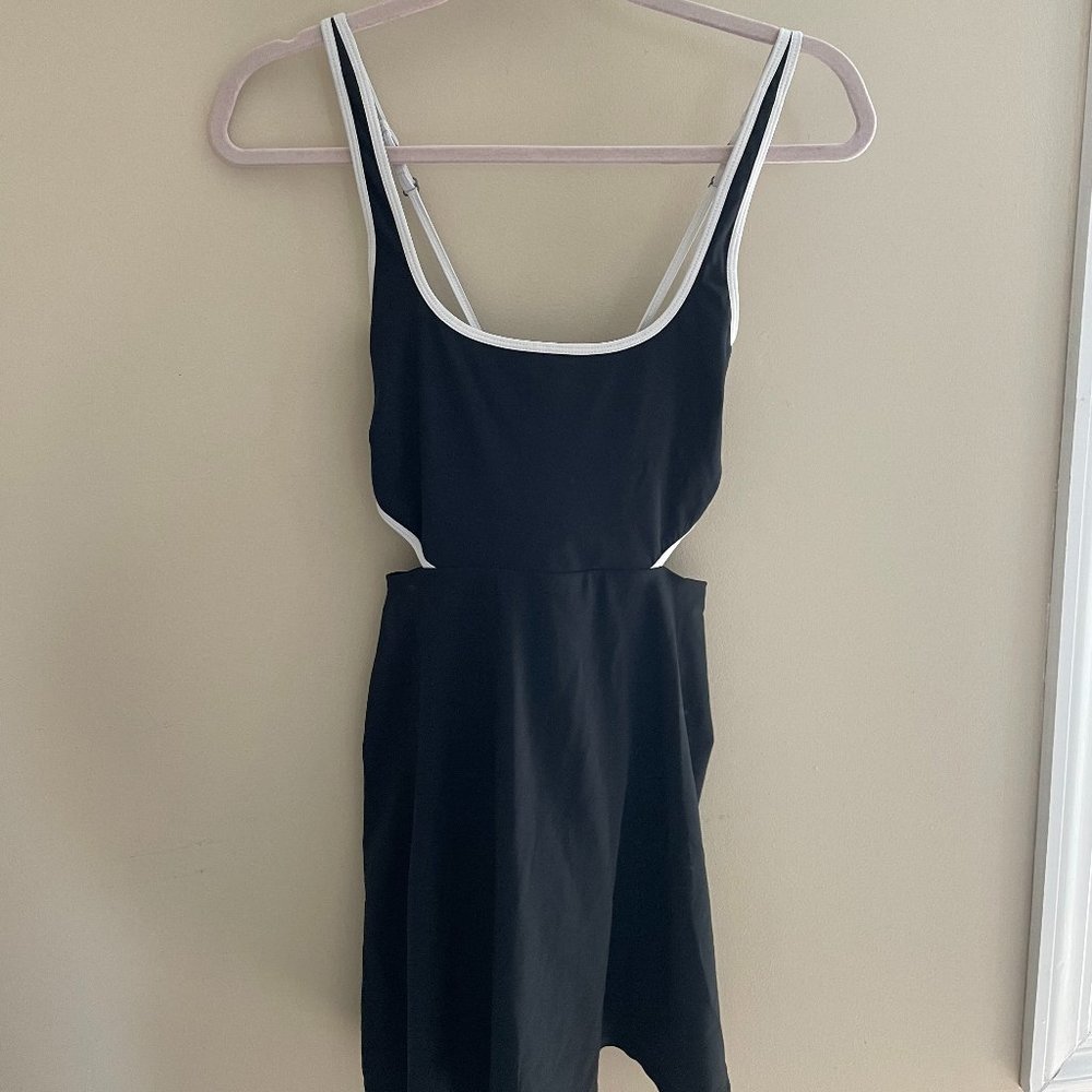 Abercrombie & Fitch Cut out Traveler Mini Dress Black/White Size Small Petite